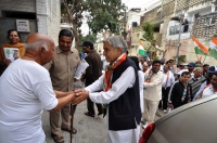 Meeting with residents of Sector 40 during Padyatra